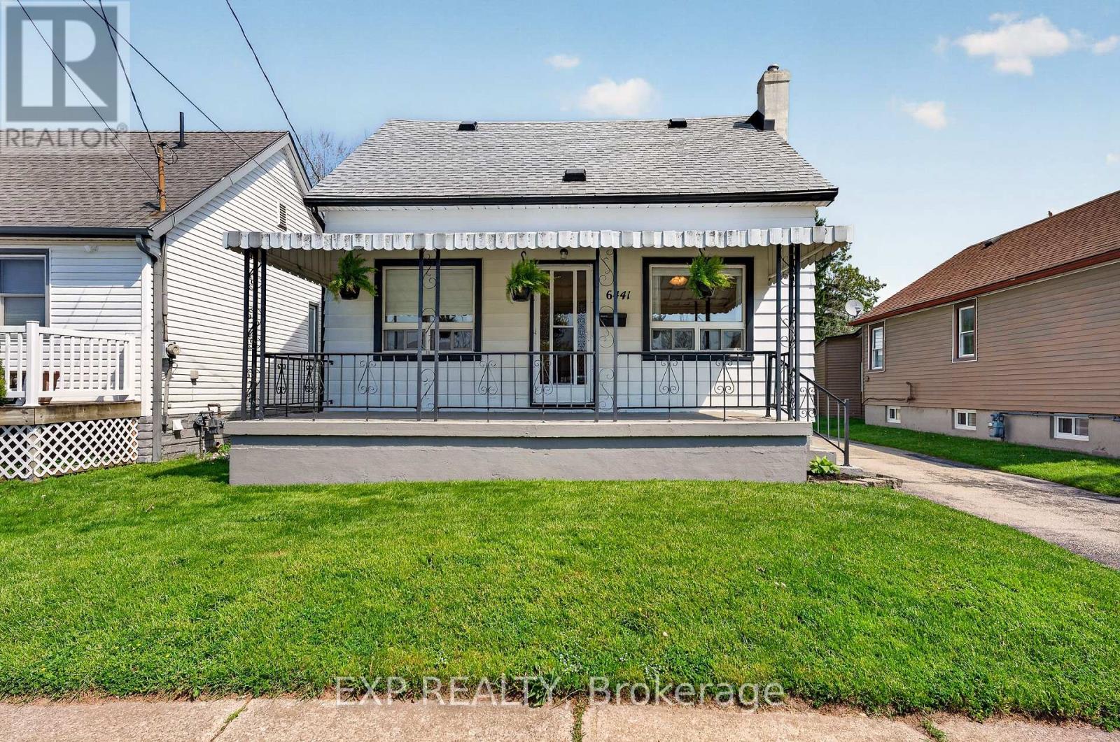 6441 Monroe Street, Niagara Falls, Ontario L2G 2G9 - Photo 2 - X13155700