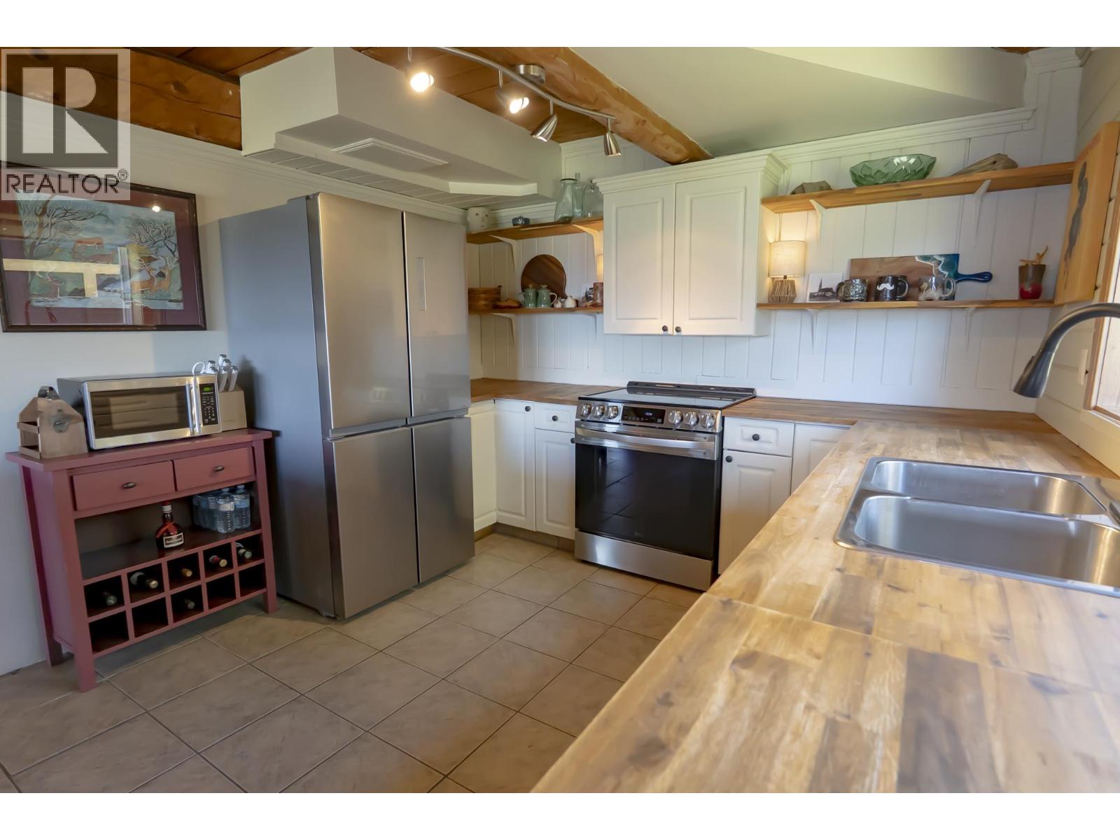 7252 Sowchea Road, Fort St. James, British Columbia  V0J 1P0 - Photo 10 - R3124883