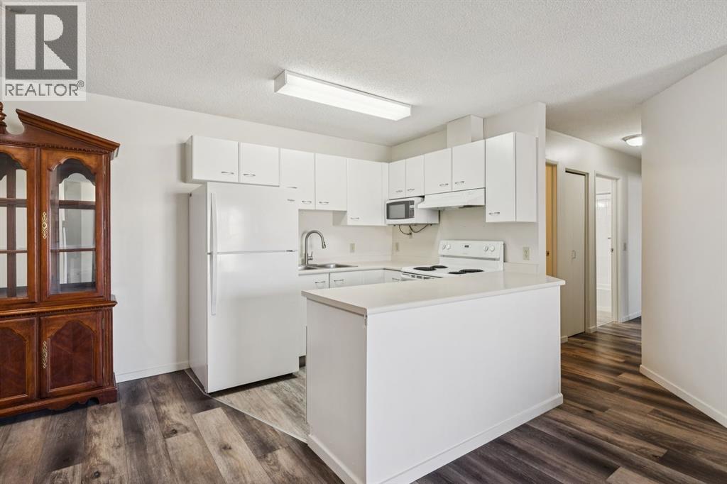 34, 2034 Edenwold Heights NW, Calgary, Alberta  T3A 3Y2 - Photo 6 - A2312989