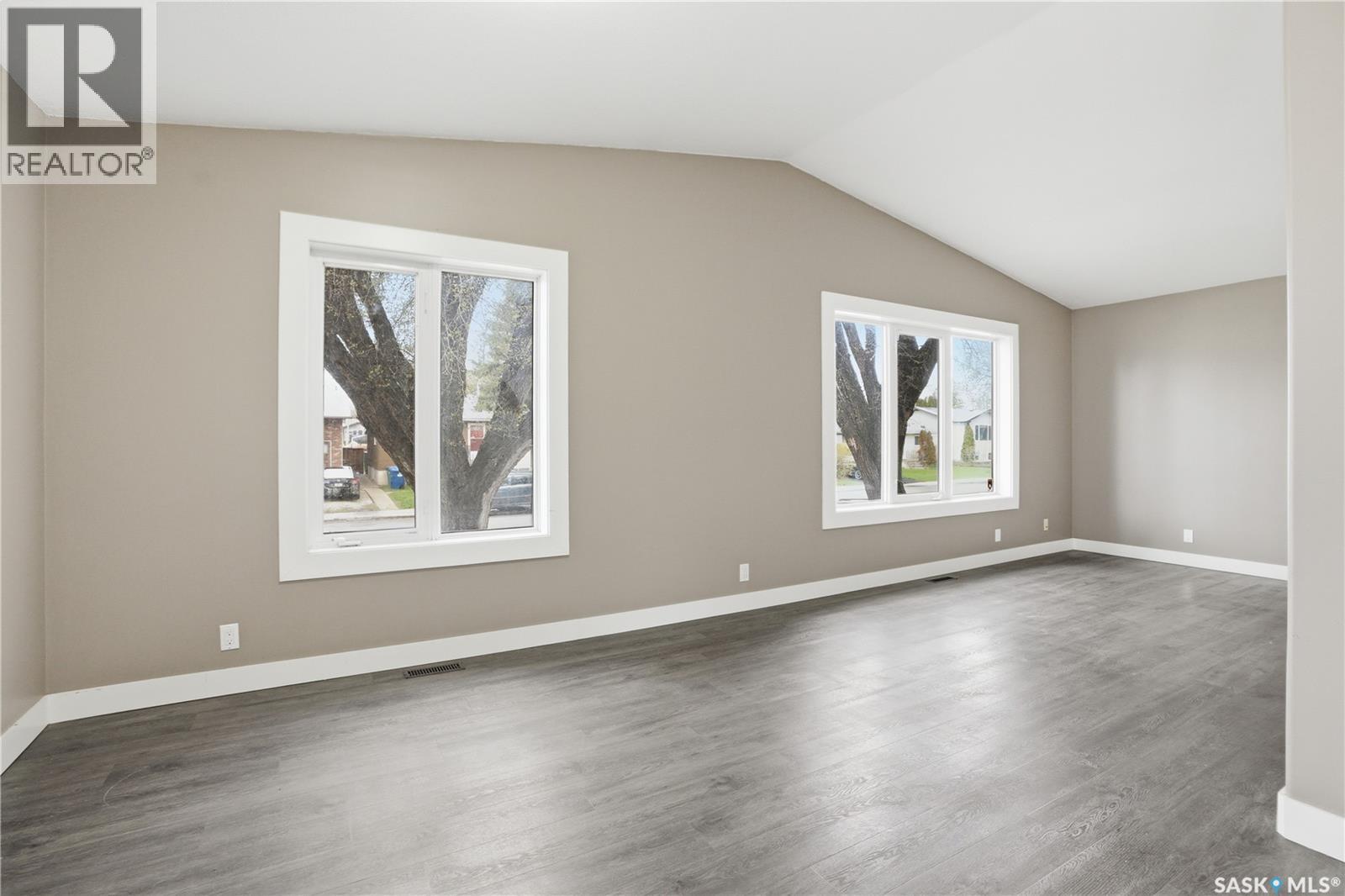 330b X Avenue S, Saskatoon, Saskatchewan S7M 3H6 - Photo 8 - SK036605