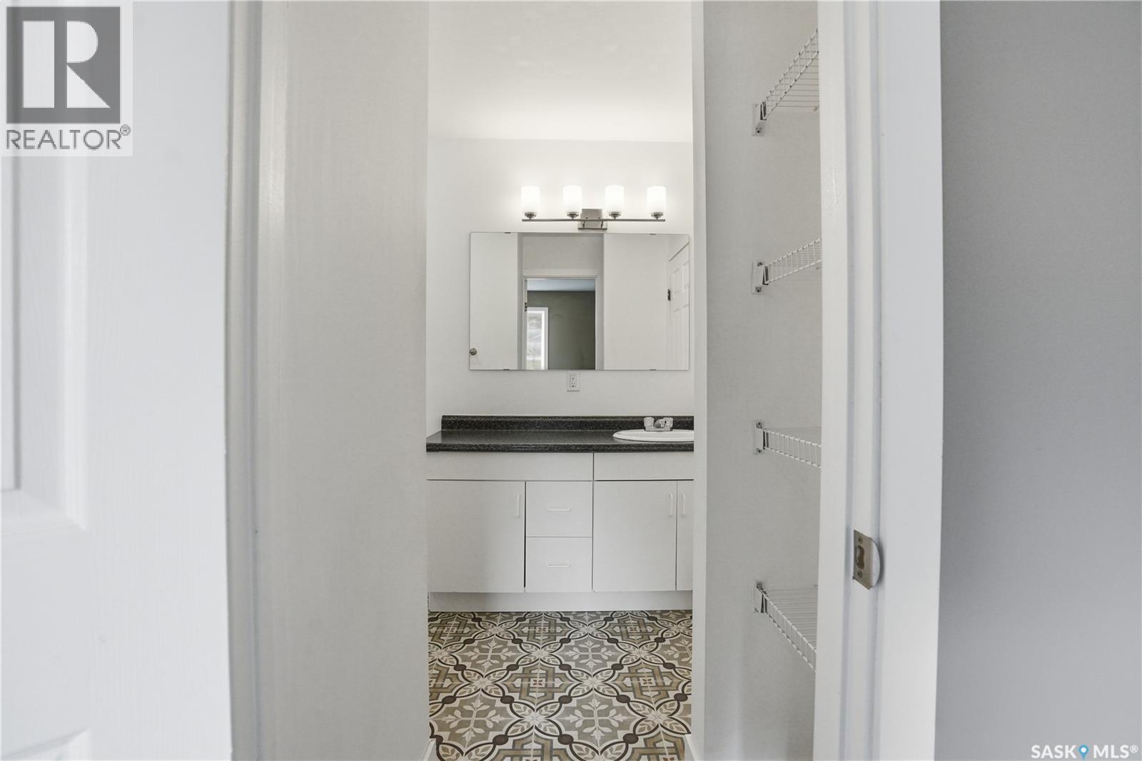 330b X Avenue S, Saskatoon, Saskatchewan S7M 3H6 - Photo 22 - SK036605