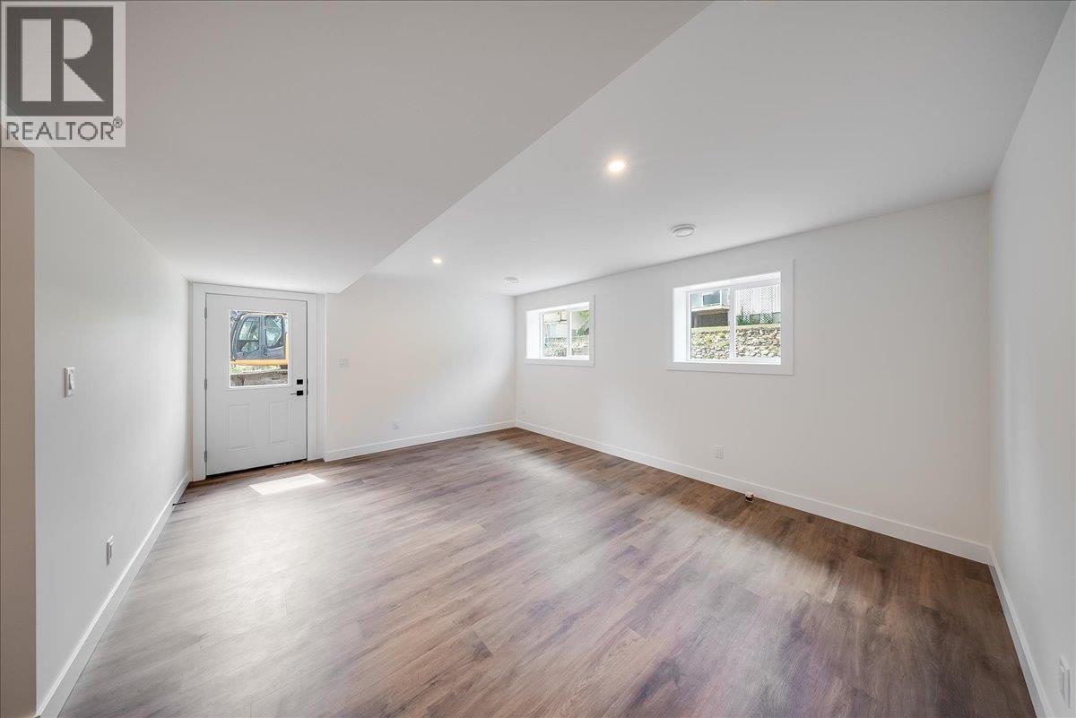 2808 1st Avenue, Castlegar, British Columbia  V1N 2R2 - Photo 33 - 10379265