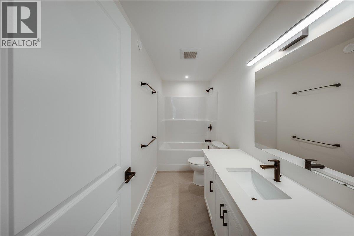 2808 1st Avenue, Castlegar, British Columbia  V1N 2R2 - Photo 24 - 10379265