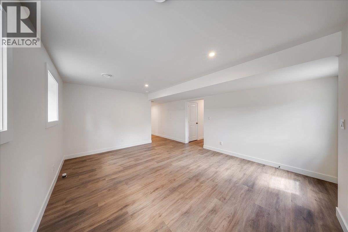2808 1st Avenue, Castlegar, British Columbia  V1N 2R2 - Photo 31 - 10379265