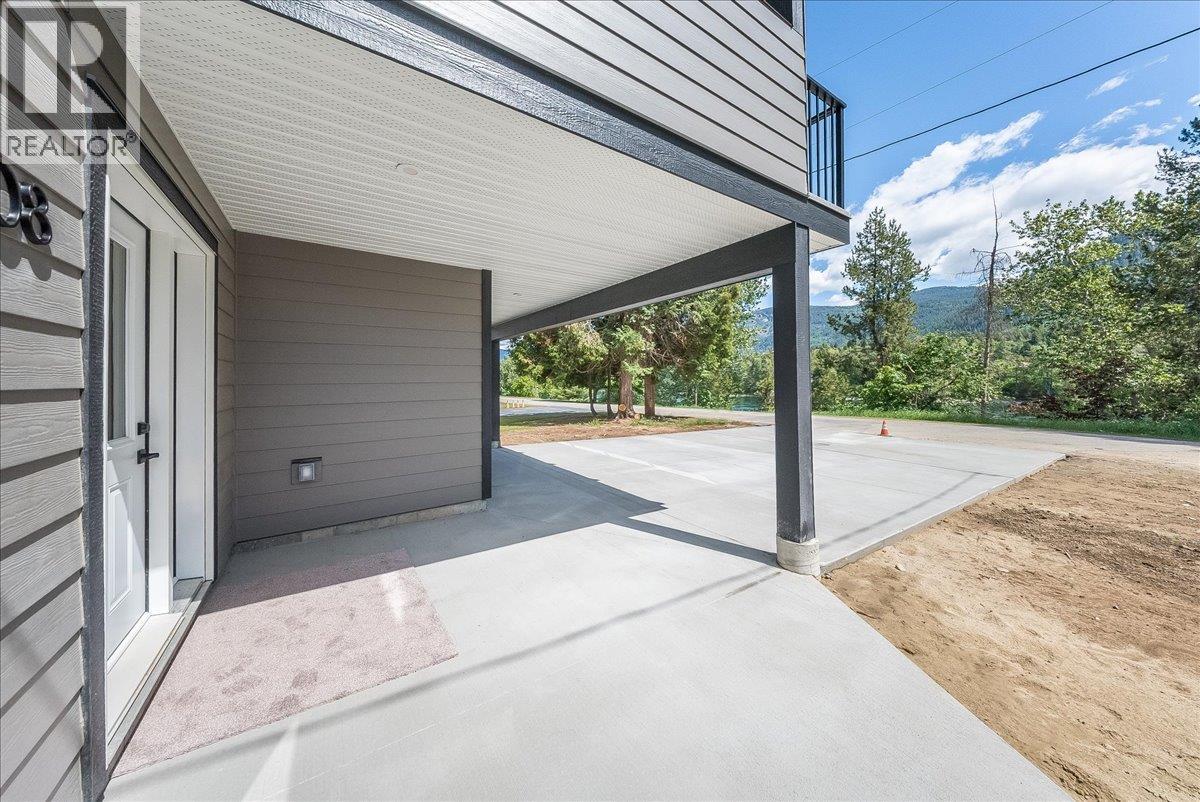 2808 1st Avenue, Castlegar, British Columbia  V1N 2R2 - Photo 37 - 10379265