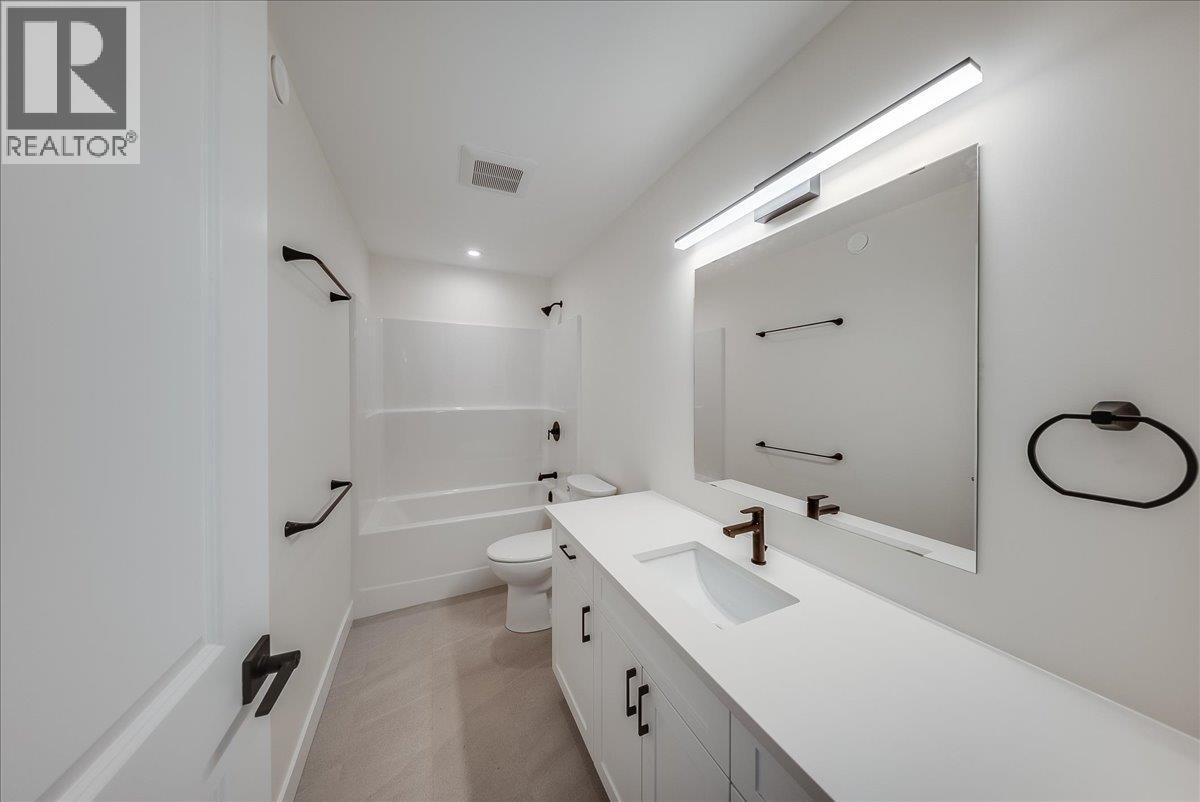 2808 1st Avenue, Castlegar, British Columbia  V1N 2R2 - Photo 23 - 10379265