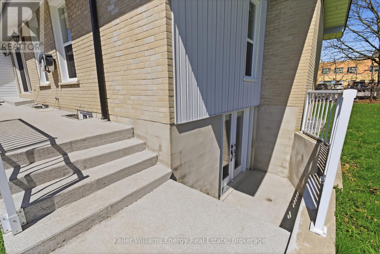 297 Grandview Street S, Oshawa, Ontario  L1H 7C6 - Photo 37 - E13155360