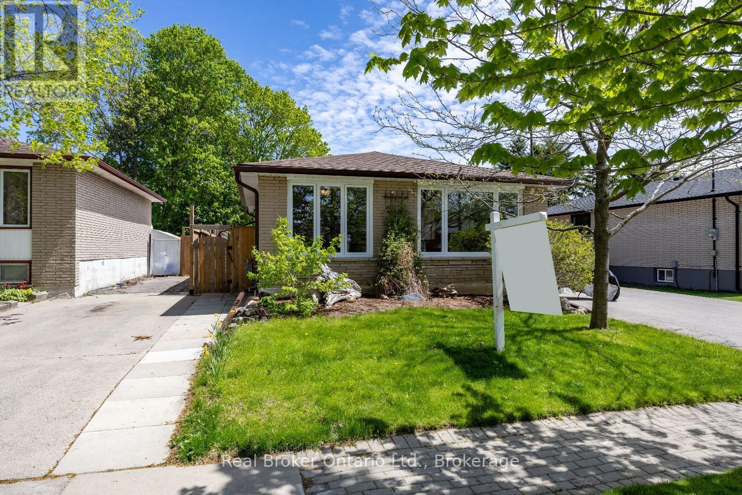 17 STRIKE AVENUE, Clarington, Ontario