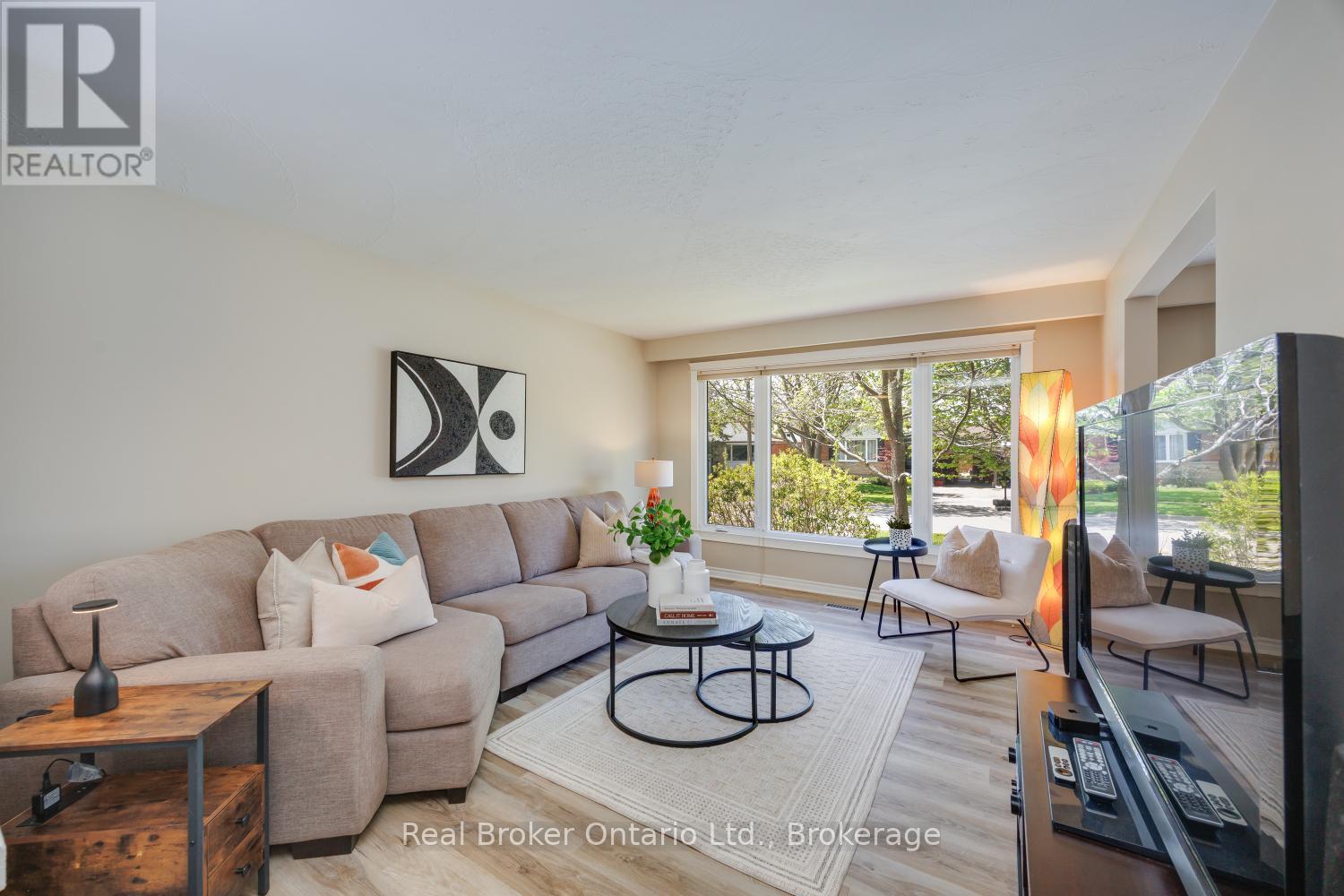 17 Strike Avenue, Clarington, Ontario  L1C 1K2 - Photo 11 - E13155772
