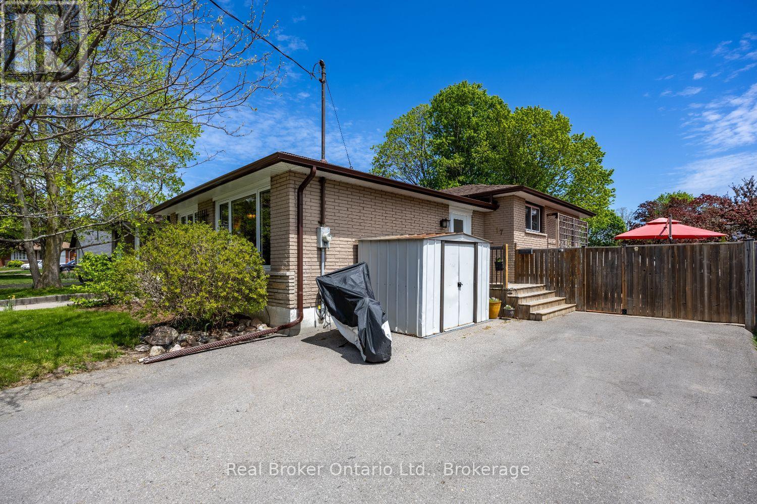 17 Strike Avenue, Clarington, Ontario  L1C 1K2 - Photo 5 - E13155772