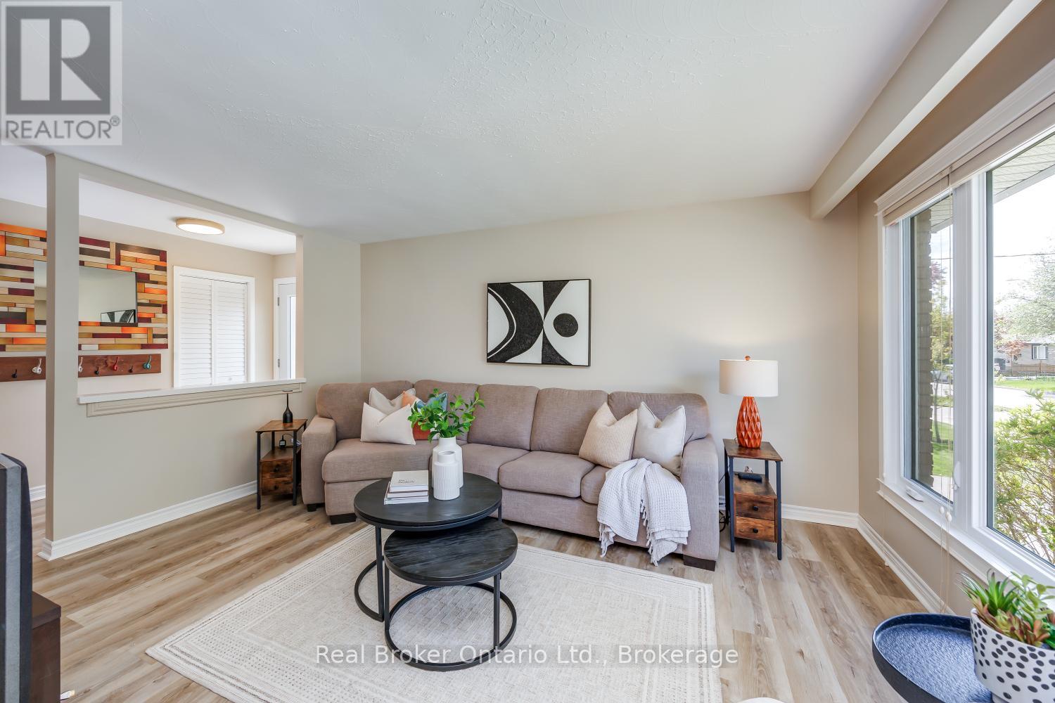 17 Strike Avenue, Clarington, Ontario  L1C 1K2 - Photo 9 - E13155772