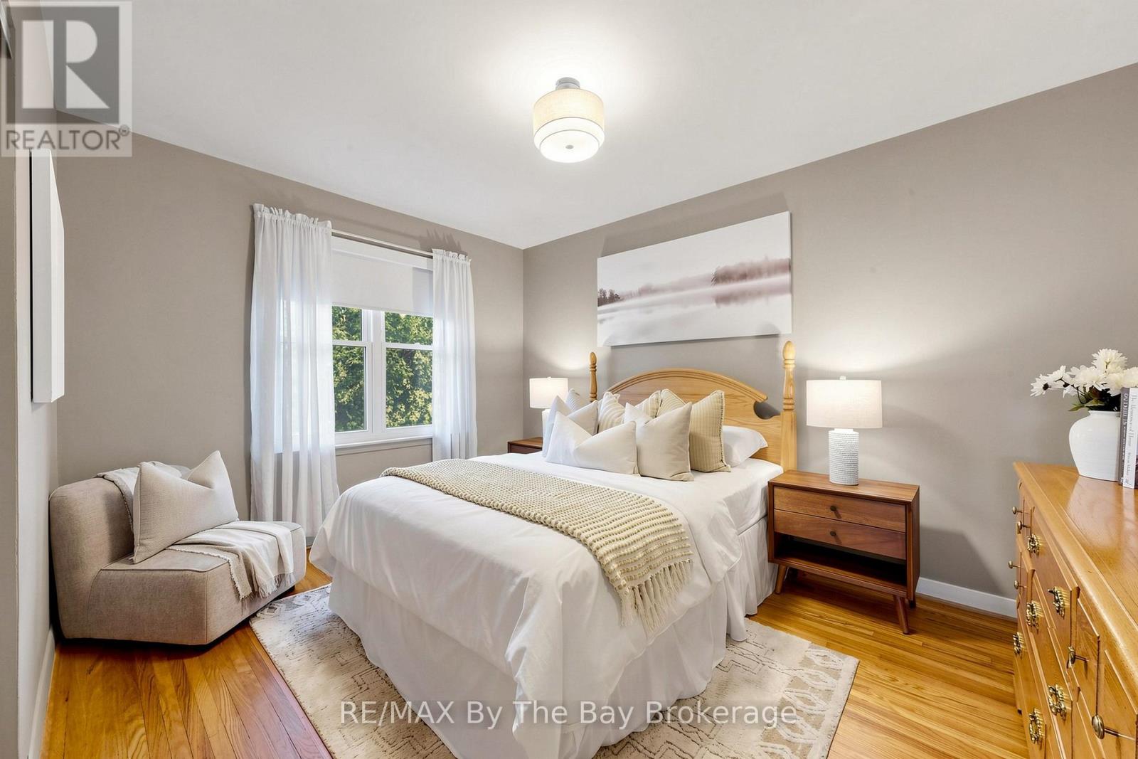 33 Ada Crescent, Toronto, Ontario  M1P 4A9 - Photo 15 - E13155658