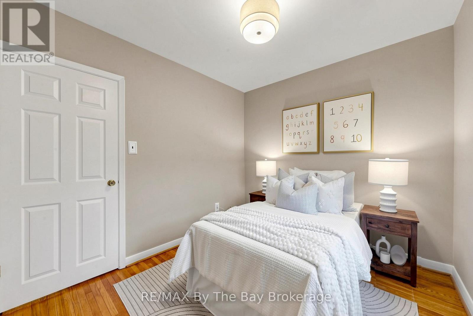 33 Ada Crescent, Toronto, Ontario  M1P 4A9 - Photo 21 - E13155658
