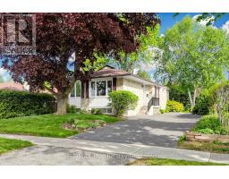 33 ADA CRESCENT, Toronto, Ontario