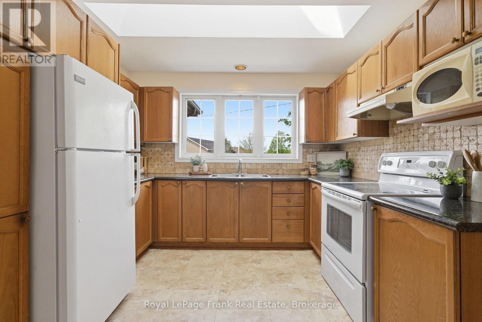 343 Mary Street W, Kawartha Lakes, Ontario  K9V 6J9 - Photo 12 - X13155478