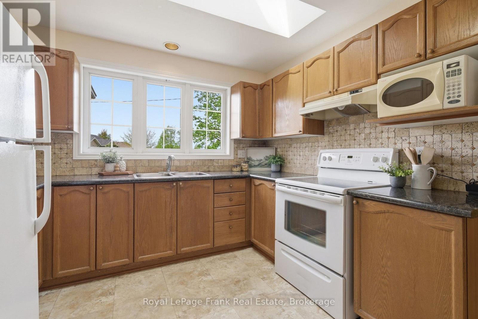 343 Mary Street W, Kawartha Lakes, Ontario  K9V 6J9 - Photo 13 - X13155478