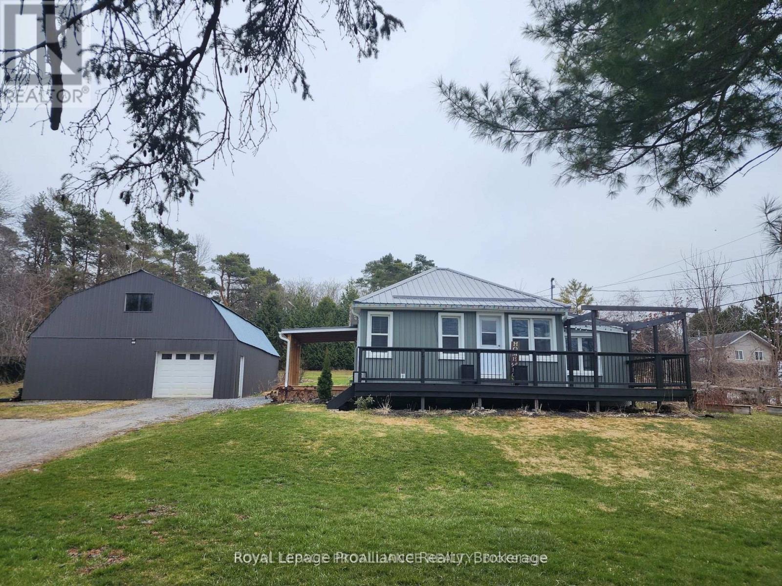 2307 COUNTY RD 3, Prince Edward County, Ontario