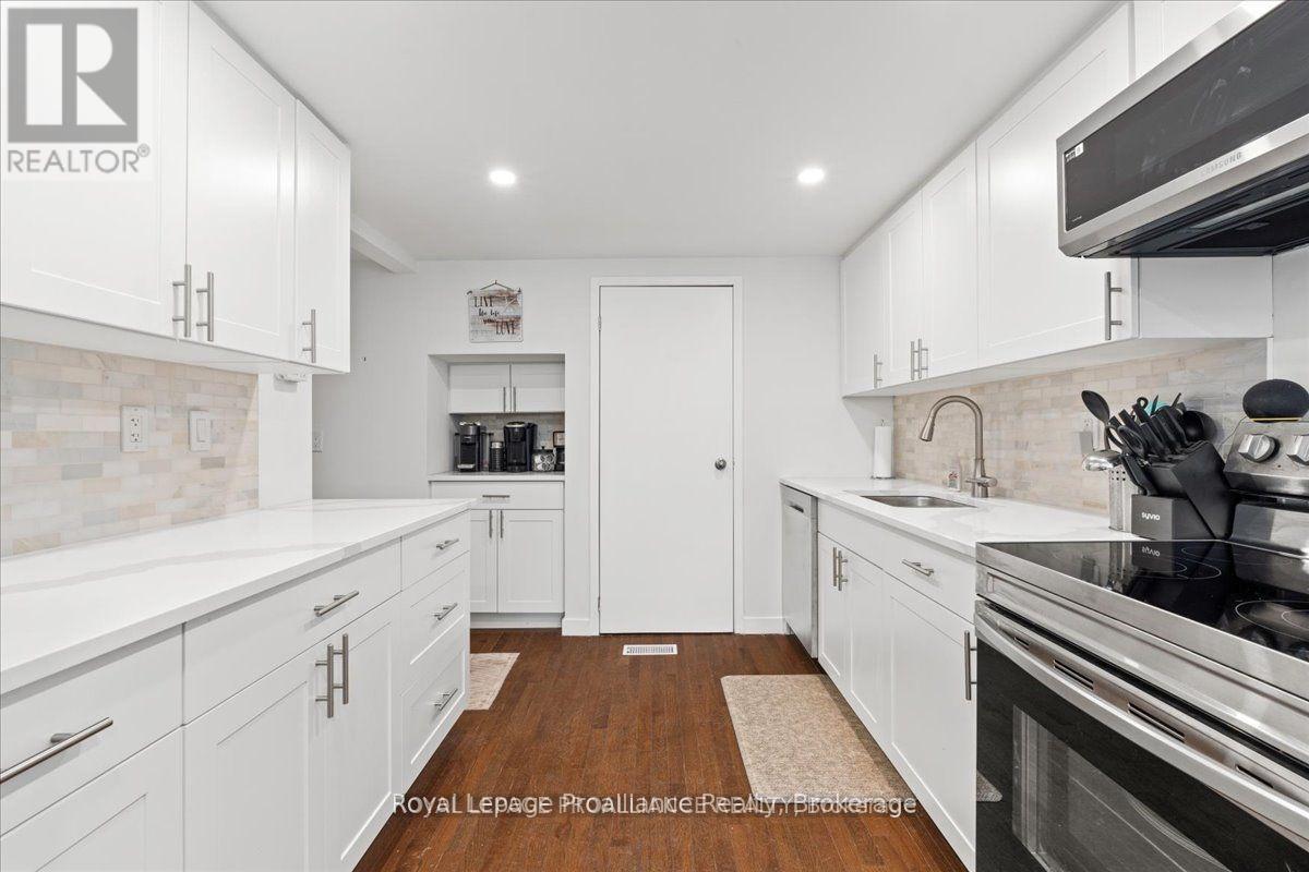 2307 County Rd 3, Prince Edward County, Ontario  K0K 1L0 - Photo 11 - X13155744