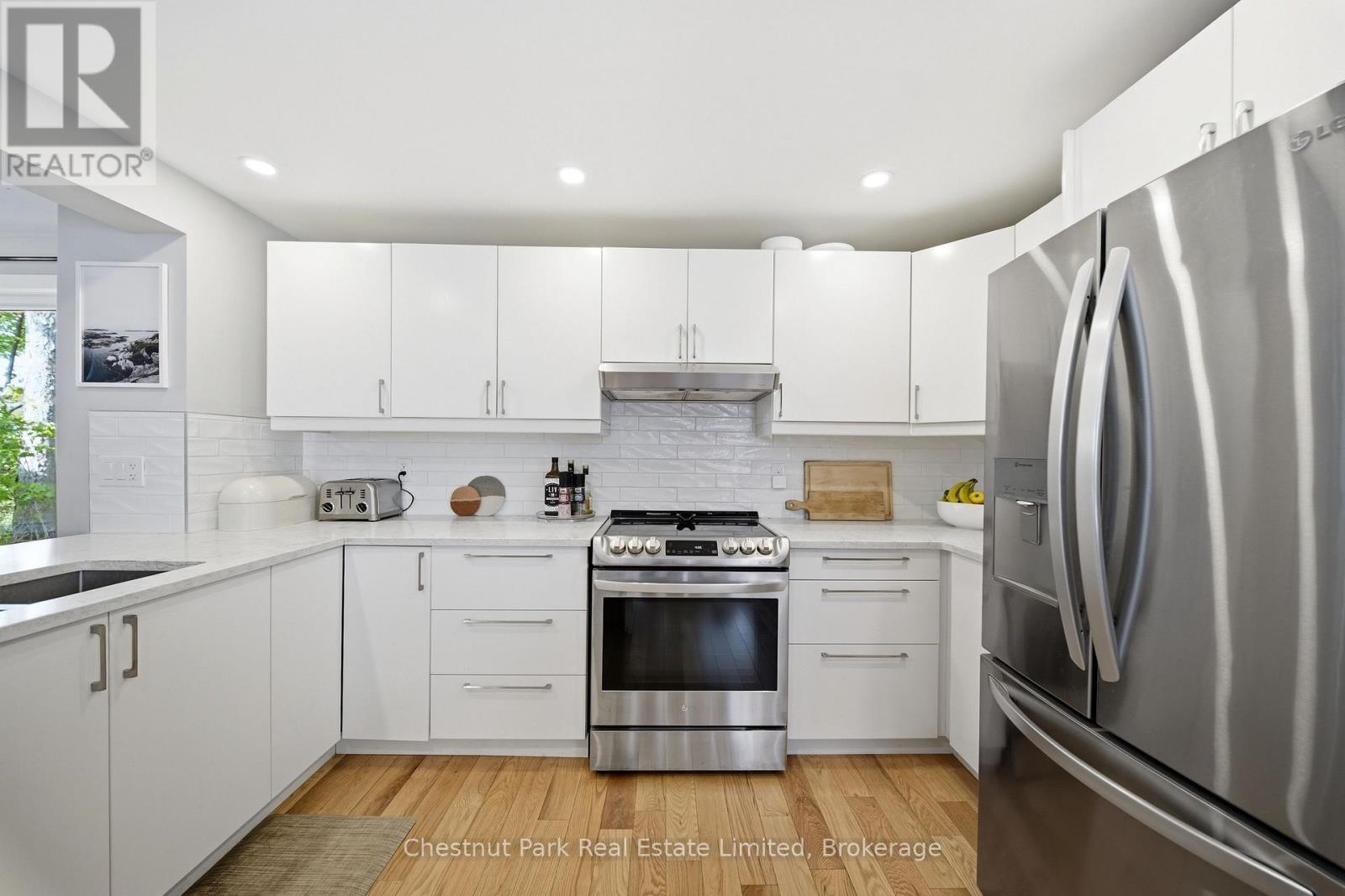 32 Barker Street, Prince Edward County, Ontario  K0K 2T0 - Photo 14 - X13155760