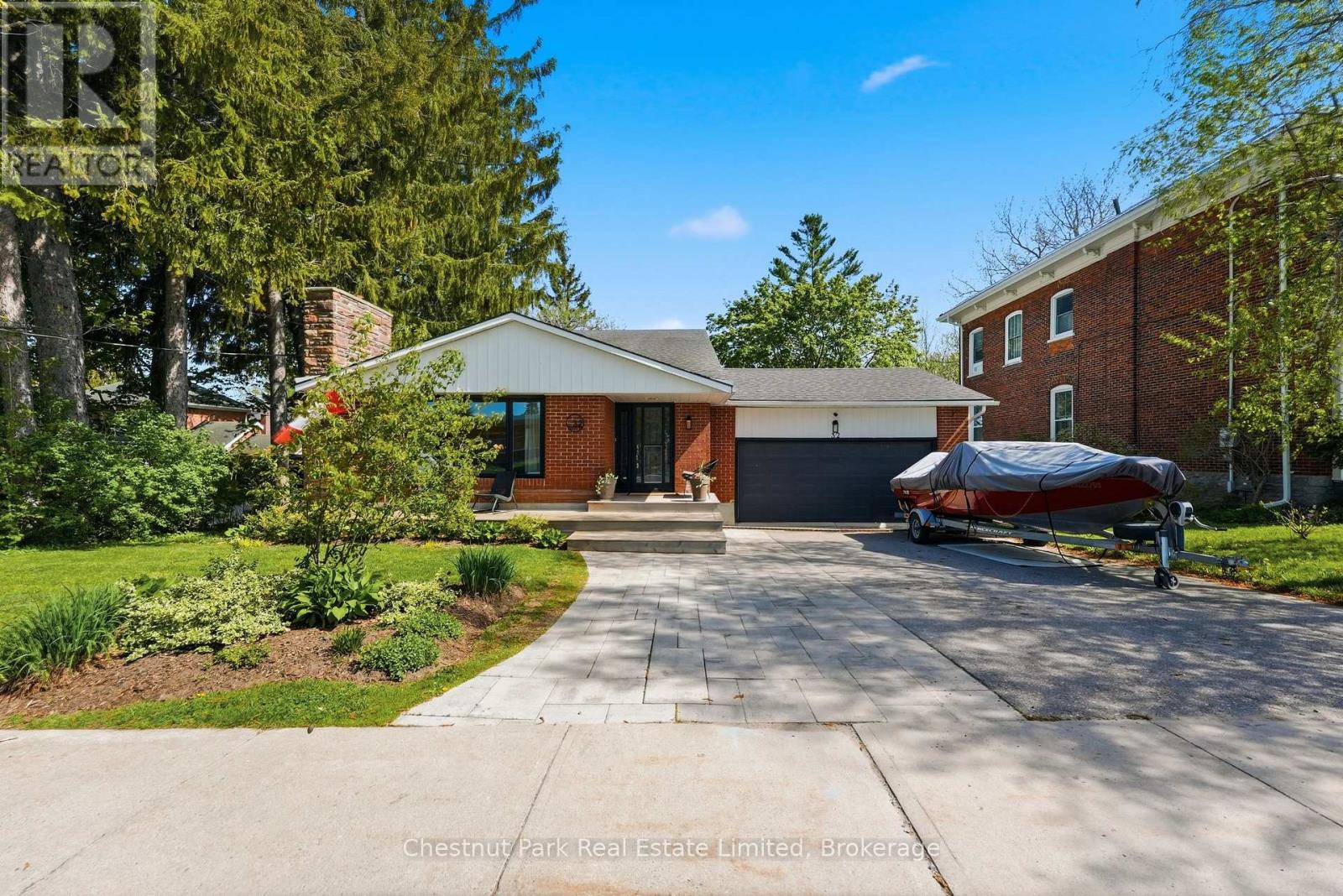 32 Barker Street, Prince Edward County, Ontario  K0K 2T0 - Photo 2 - X13155760