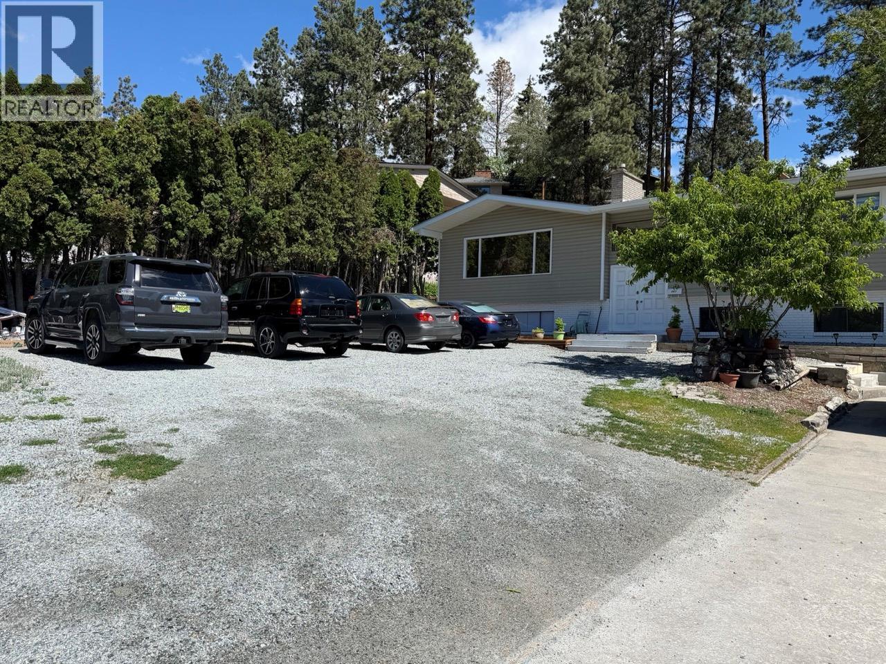 467 Clifton Road, Kelowna, British Columbia V1V 1A7 - Photo 3 - 10387941