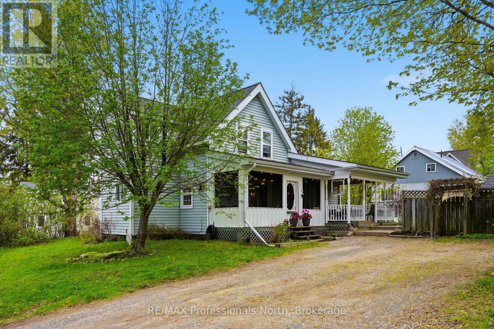 67 YOUNG STREET, Bracebridge, Ontario