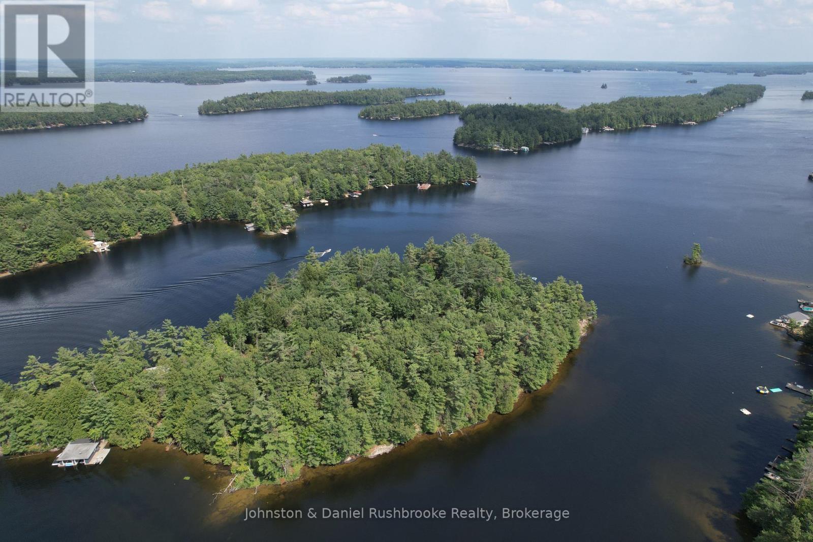 2 Island 24lm (Denison), Gravenhurst, Ontario  P1P 1R2 - Photo 15 - X13155808