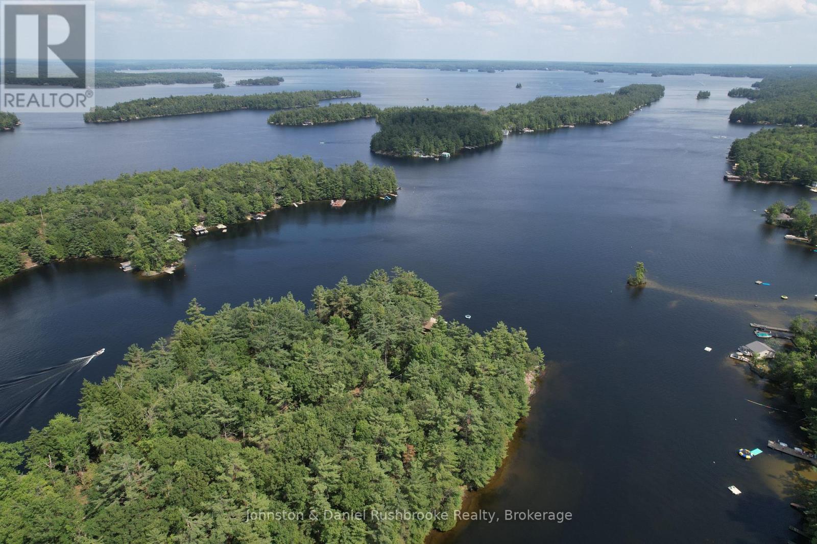 2 Island 24lm (Denison), Gravenhurst, Ontario  P1P 1R2 - Photo 16 - X13155808