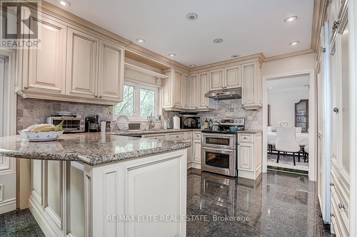 88 Old Colony Road, Toronto, Ontario M2L 2K2 - Photo 21 - C13100728