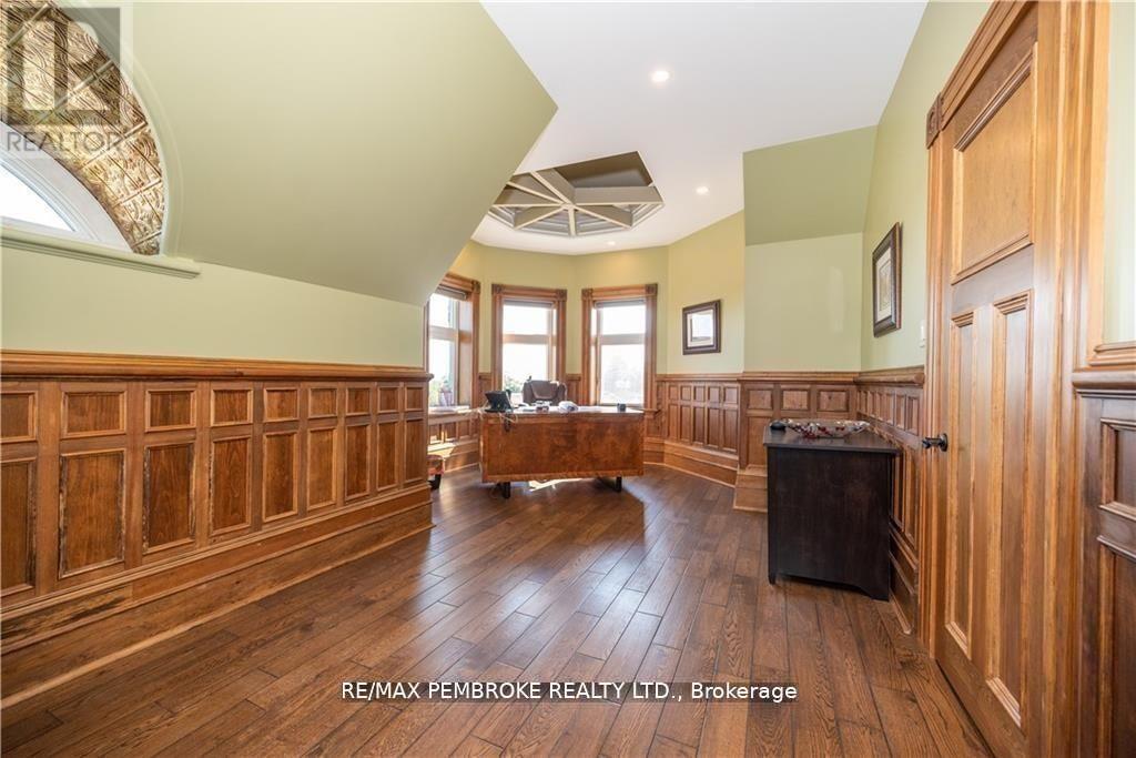 464 Pembroke Street W, Pembroke, Ontario  K8A 5N9 - Photo 11 - X13155362