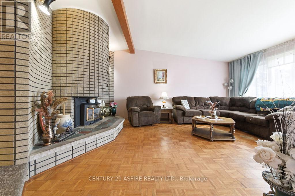 620 Birch Street, Petawawa, Ontario  K8A 7K6 - Photo 2 - X13155408