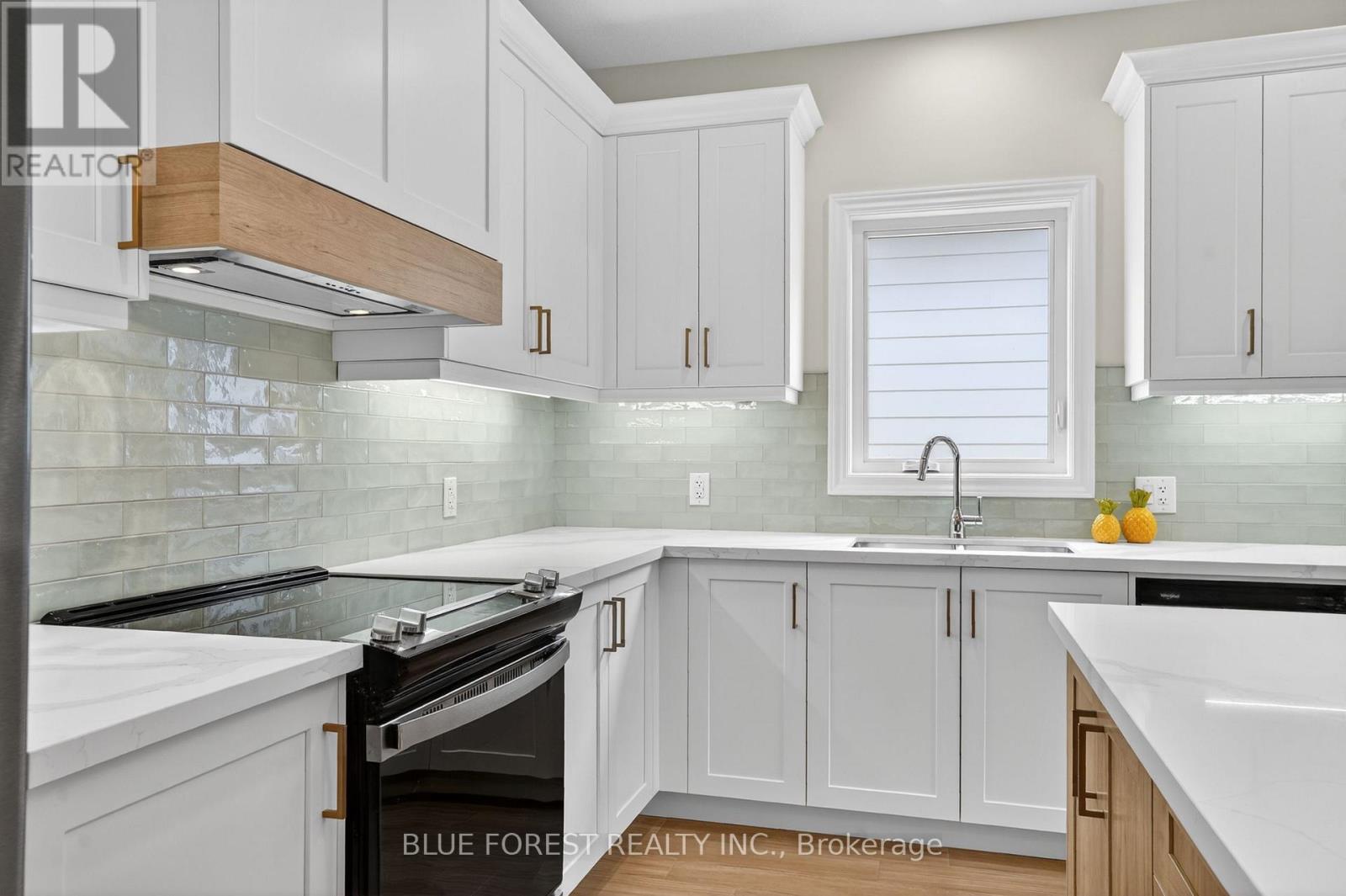 27 Harbour Way, Central Elgin, Ontario  N5L 1C5 - Photo 9 - X13112478