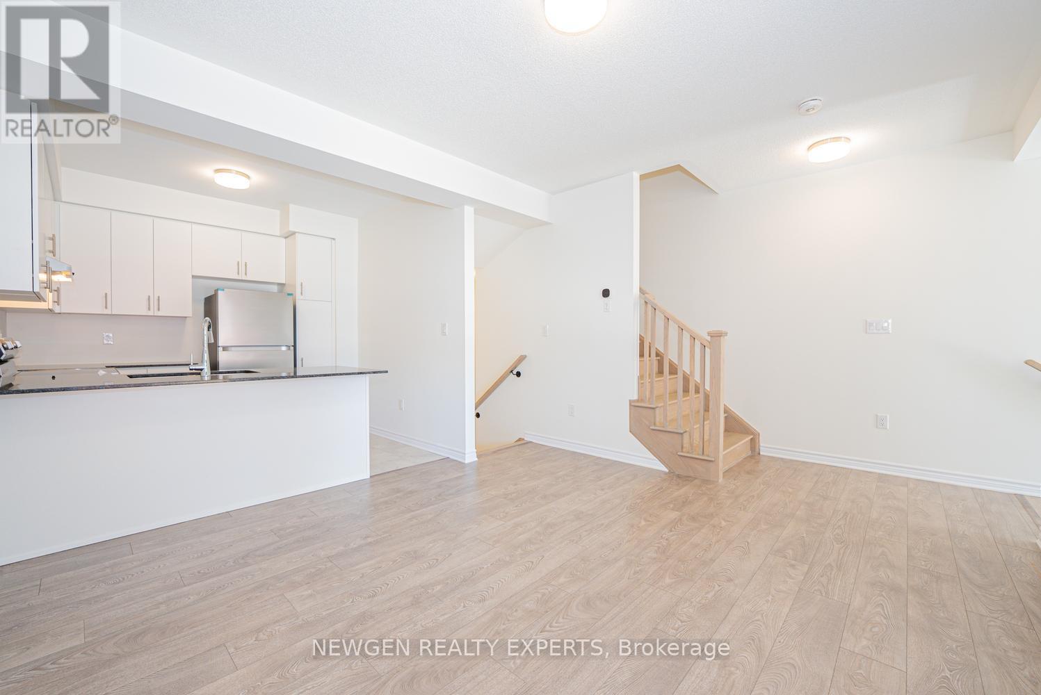 33 Thornbird Crescent, Brampton, Ontario L6V 3N5 - Photo 6 - W13148178