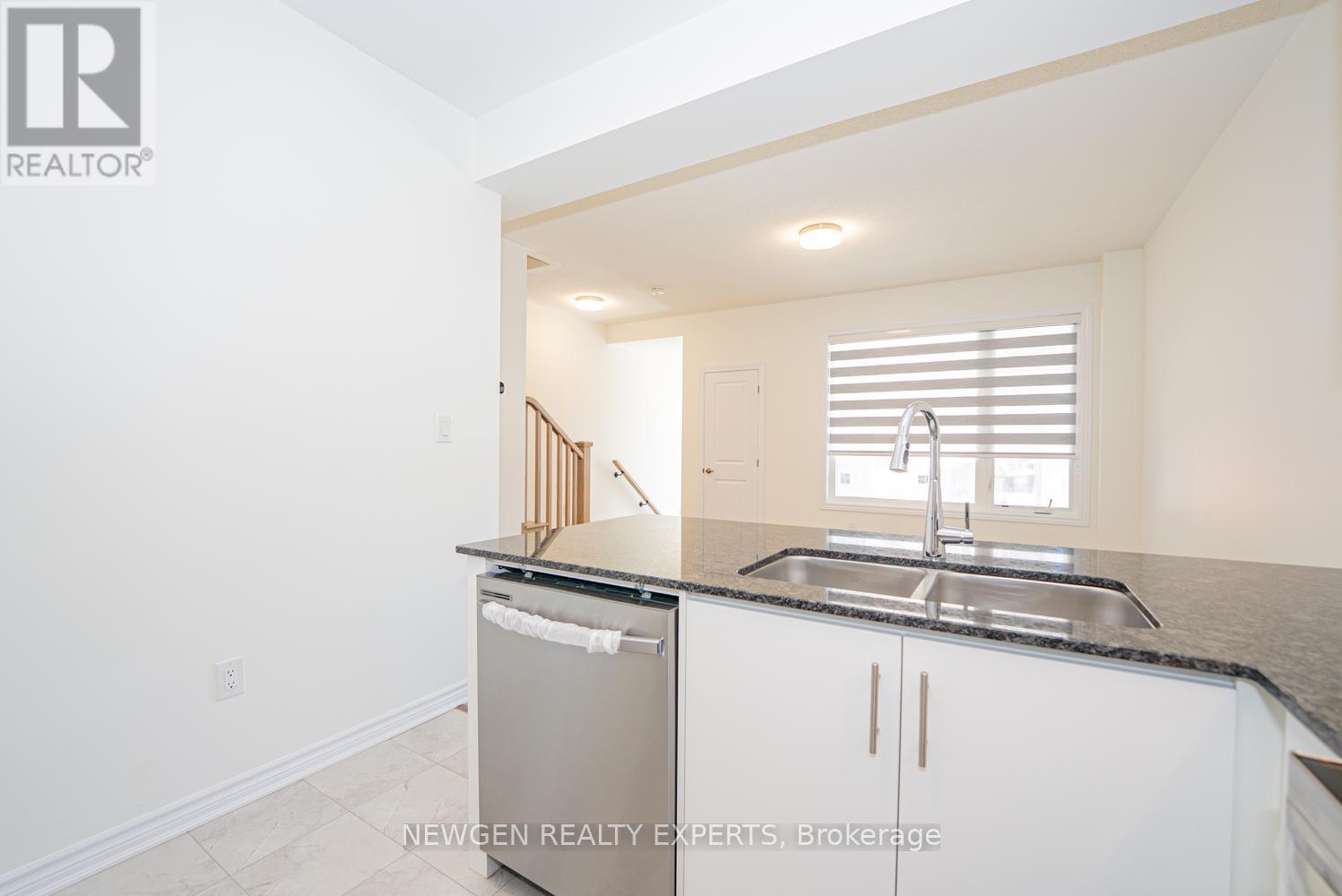 33 Thornbird Crescent, Brampton, Ontario L6V 3N5 - Photo 11 - W13148178