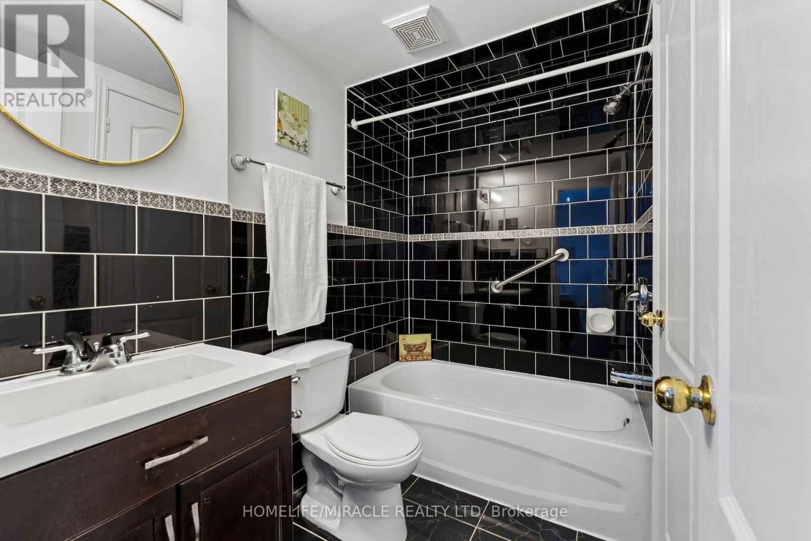 58 Dovehaven Crescent, Brampton, Ontario  L6P 2N8 - Photo 33 - W13155092