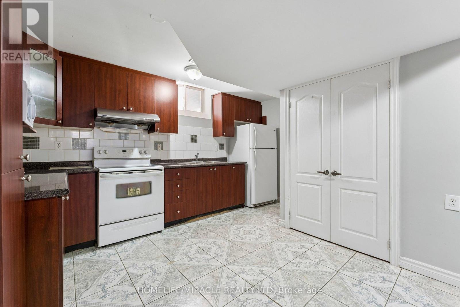 58 Dovehaven Crescent, Brampton, Ontario  L6P 2N8 - Photo 38 - W13155092
