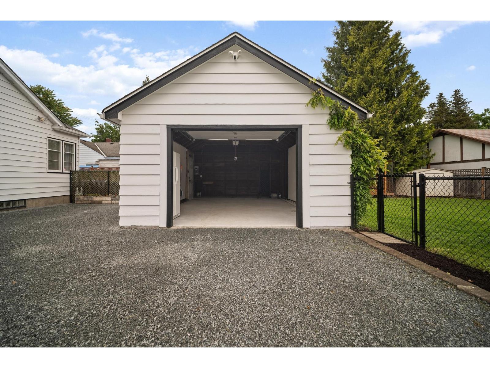 46005 Riverside Drive, Chilliwack Proper East, Chilliwack, British Columbia  V2P 3K7 - Photo 30 - R3123909