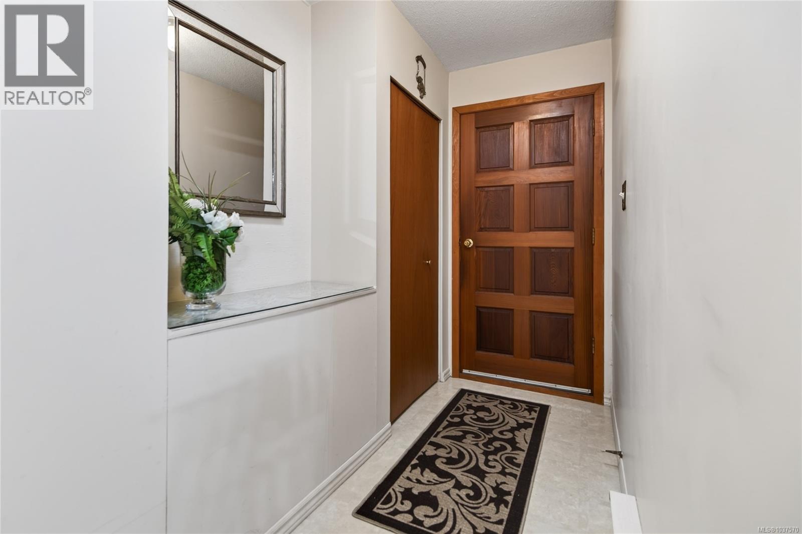 624 Totem Cres, Comox, British Columbia  V9M 3J3 - Photo 12 - 1037570