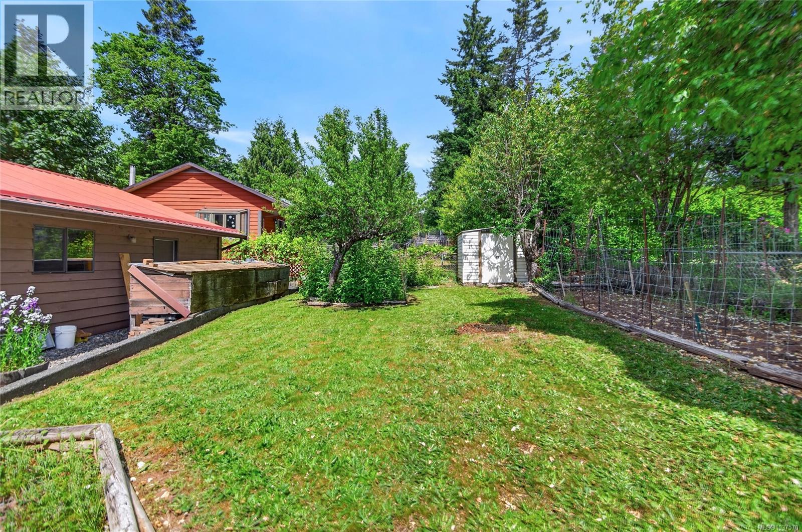624 Totem Cres, Comox, British Columbia  V9M 3J3 - Photo 21 - 1037570