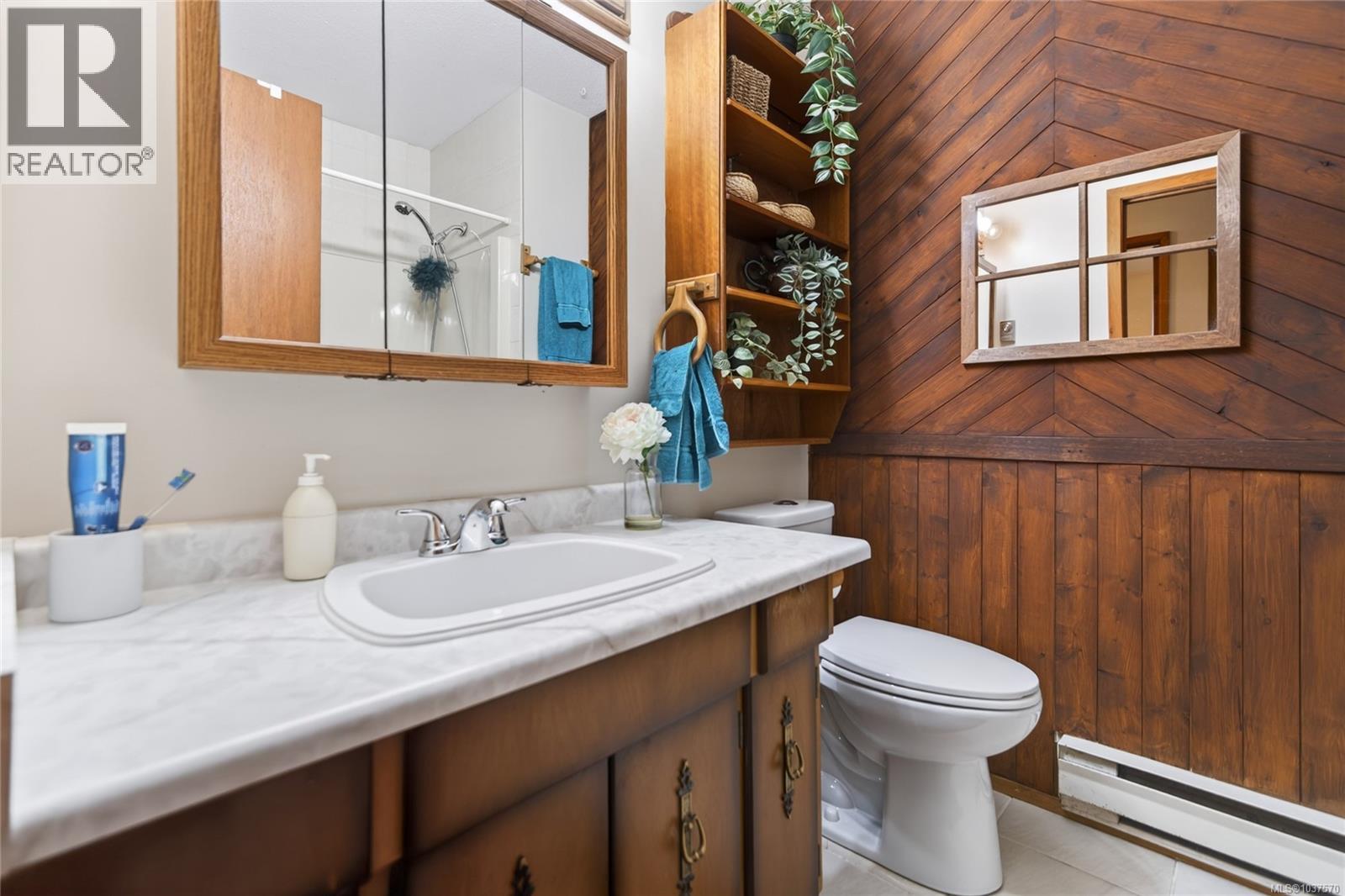 624 Totem Cres, Comox, British Columbia  V9M 3J3 - Photo 8 - 1037570