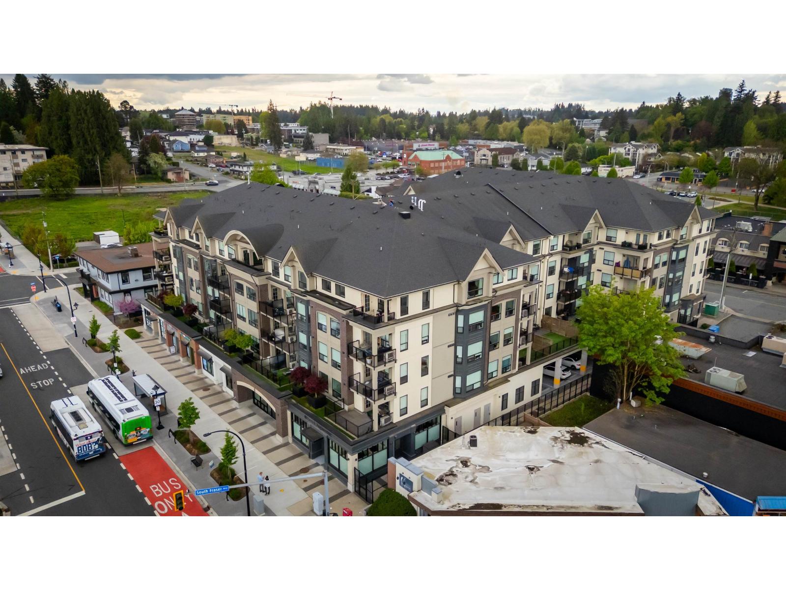 416-417 2493 Montrose Avenue, Abbotsford, British Columbia V2S 3T2 - Photo 1 - R3125285