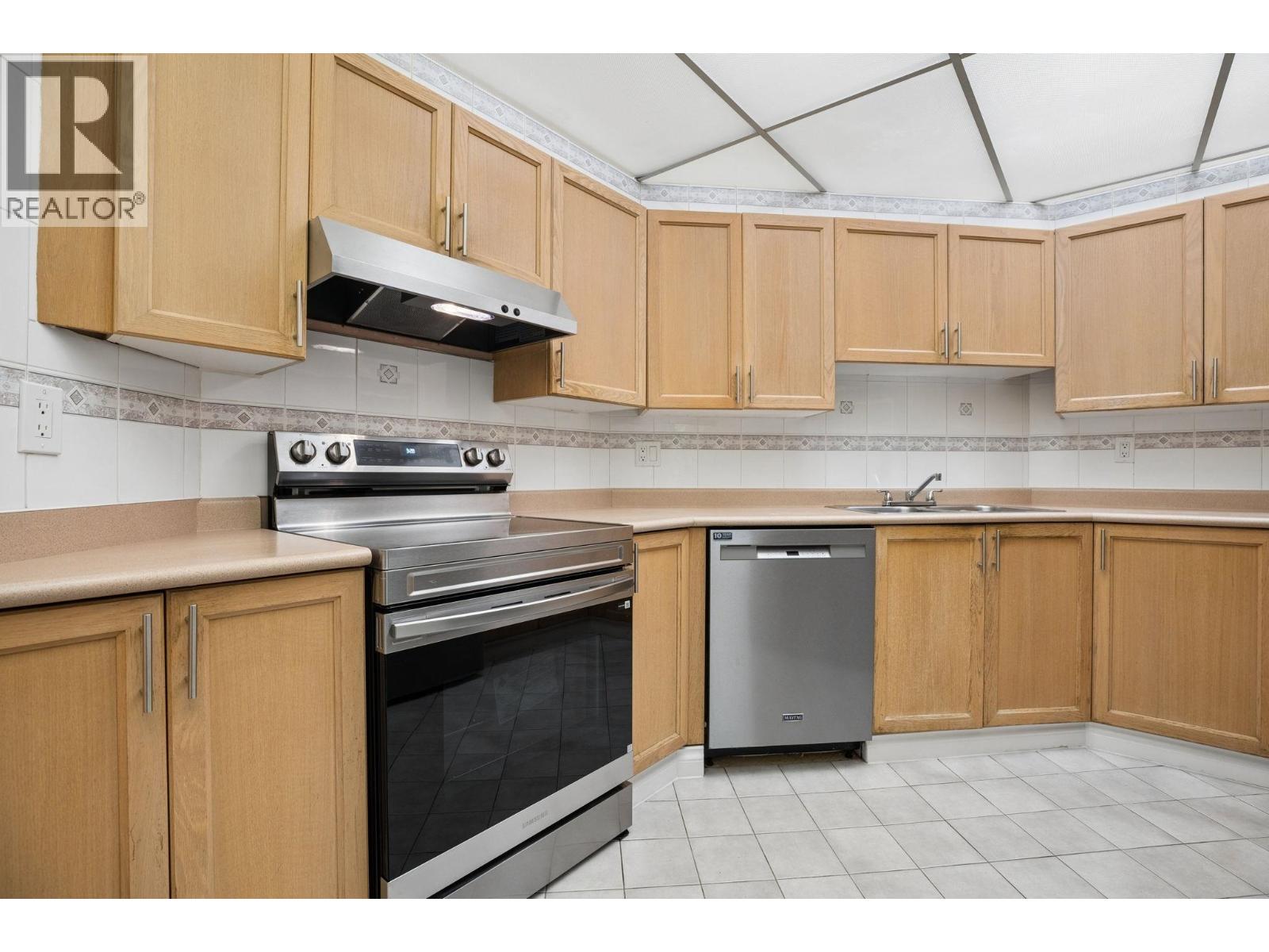 225 1150 Quayside Drive, New Westminster, British Columbia V3M 6E1 - Photo 13 - R3124726