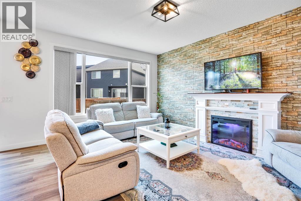 353 Walcrest View SE, Calgary, Alberta  T2X 4V8 - Photo 3 - A2302013