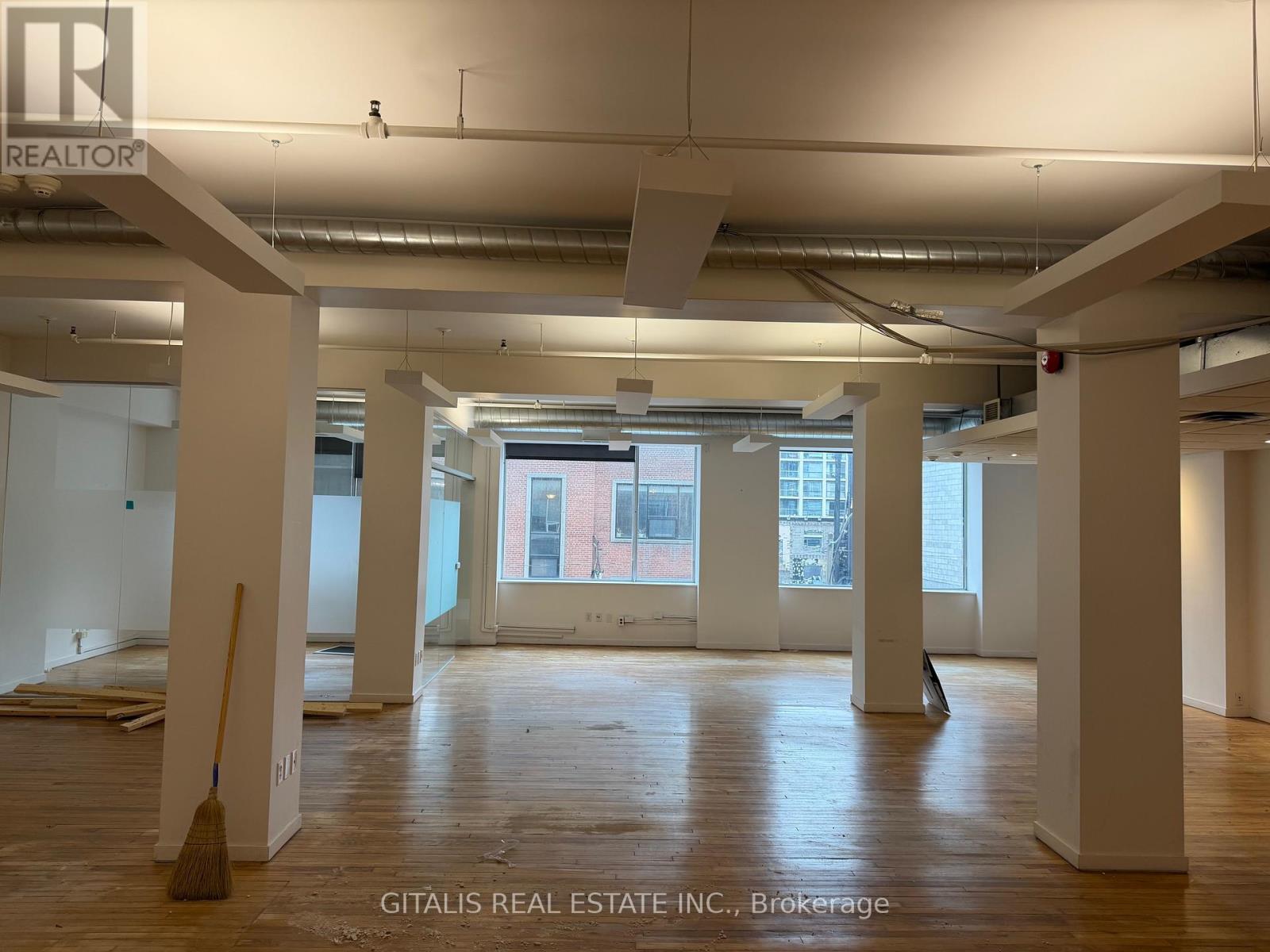 300-301 - 460 Richmond Street W, Toronto, Ontario  M5V 1Y1 - Photo 4 - C13155578