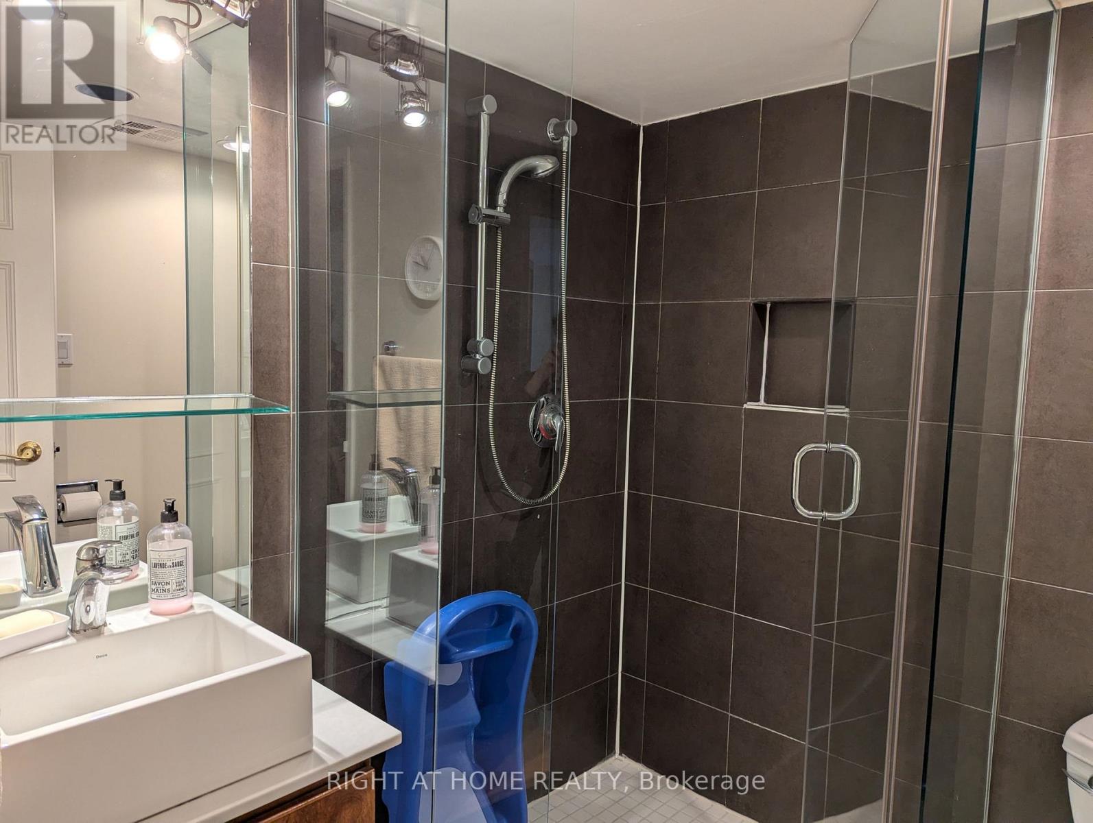 405 - 55 Wellesley Street E, Toronto, Ontario  M4Y 2T6 - Photo 13 - C13155738