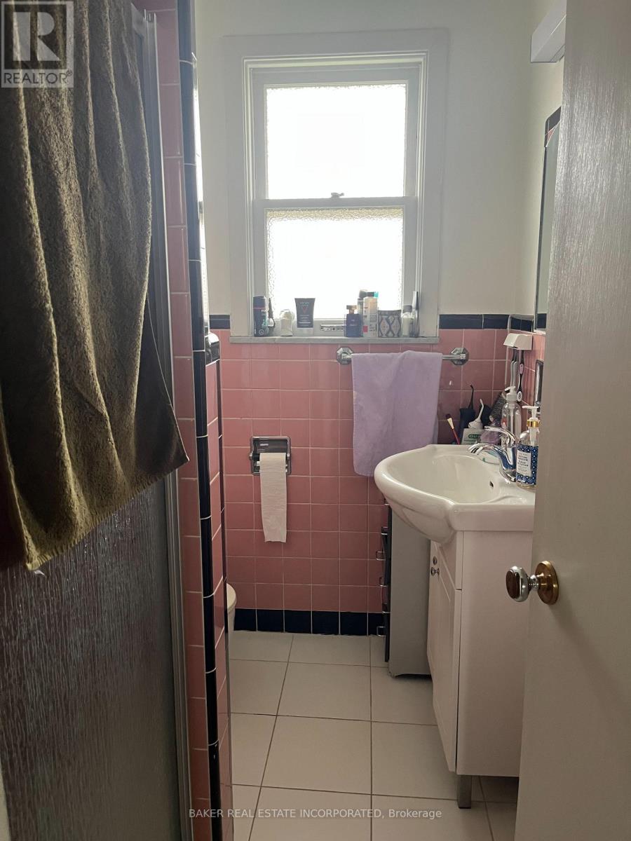 156 Cocksfield Avenue, Toronto (Bathurst Manor), Ontario  M3H 3T5 - Photo 12 - C13155792