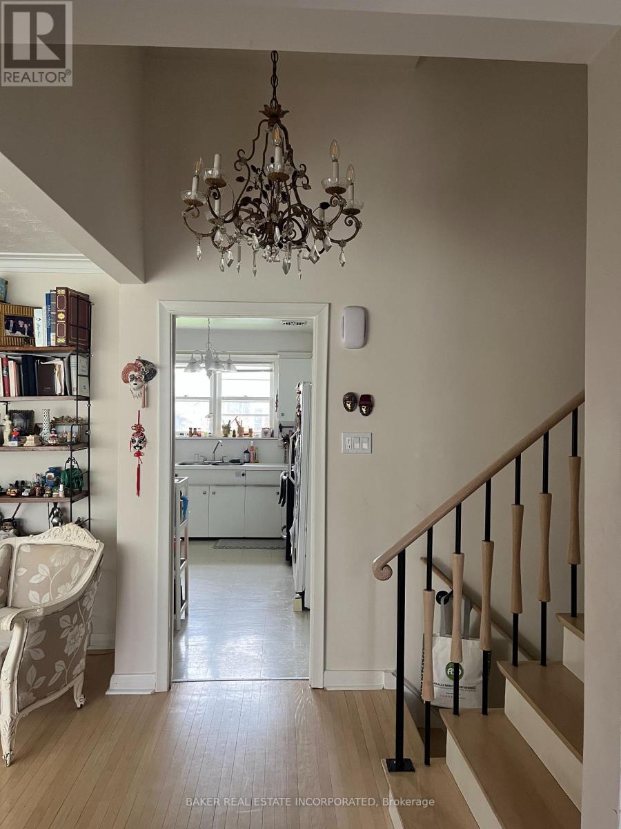 156 Cocksfield Avenue, Toronto (Bathurst Manor), Ontario  M3H 3T5 - Photo 13 - C13155792