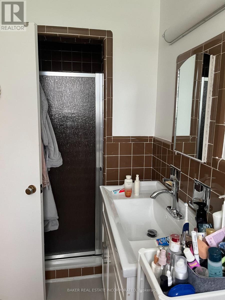 156 Cocksfield Avenue, Toronto (Bathurst Manor), Ontario  M3H 3T5 - Photo 17 - C13155792