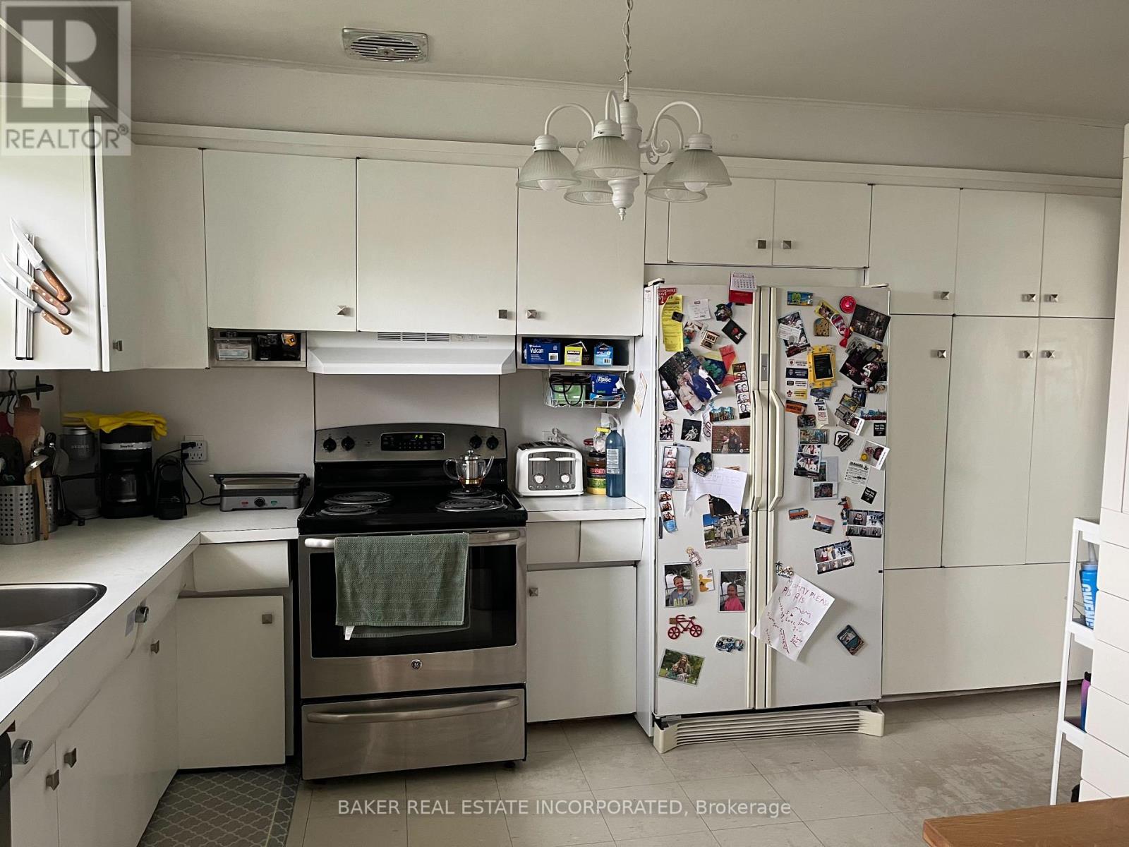 156 Cocksfield Avenue, Toronto (Bathurst Manor), Ontario  M3H 3T5 - Photo 6 - C13155792