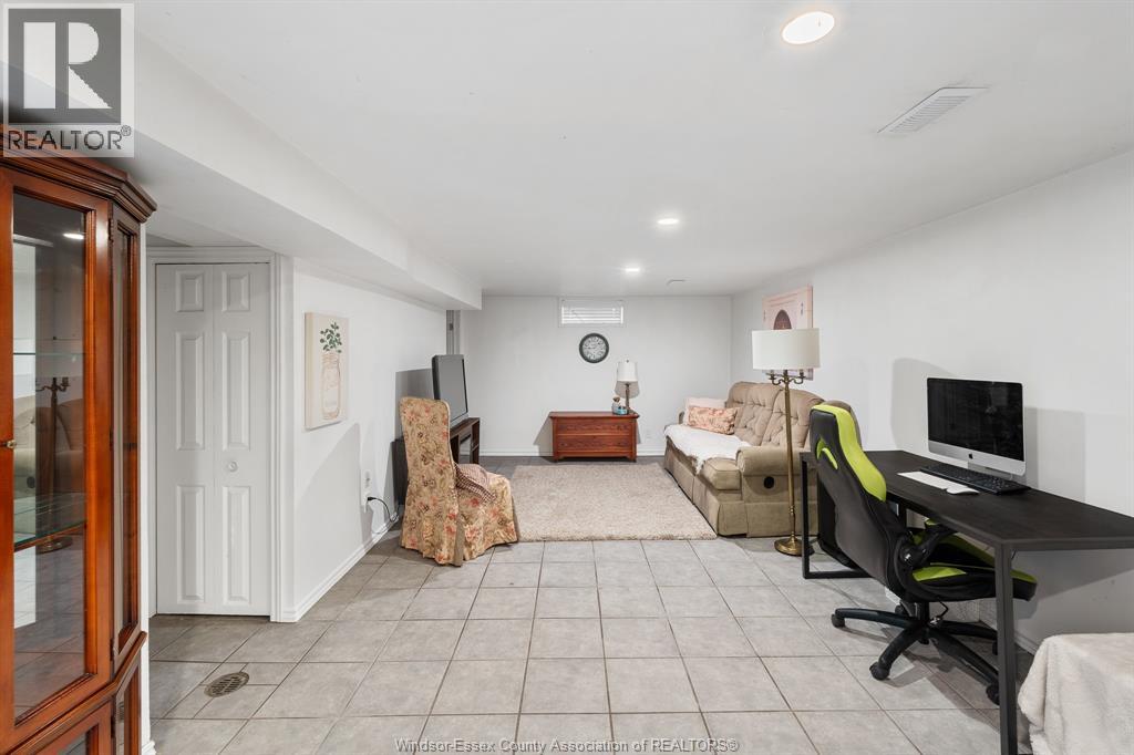 3155 Virginia Park Ave, Windsor, Ontario  N9E 2C1 - Photo 19 - 26011738